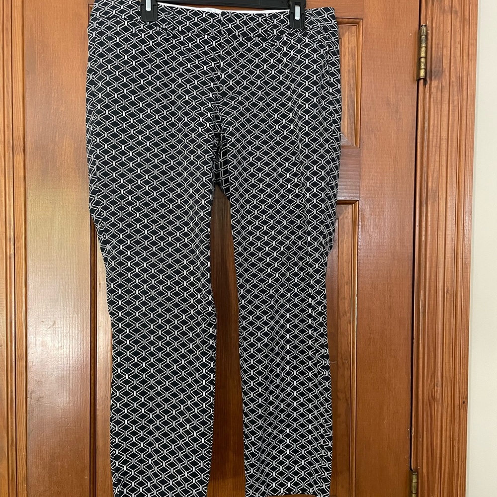 a.n.a Women’s Geometric Black‎ & White Pants, Front & Back Pockets, NWOT, Size 8